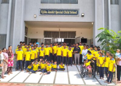 4c174a6e 7151 43dc b197 ea2d34a837cf